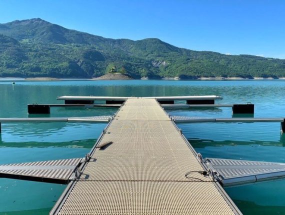 Pêcher dans un lac alpin !