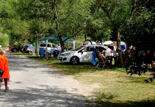 40 emplacements au camping du lac